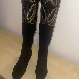 Elegant Black and Gold Women's Boots